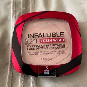 LβOreal Infallible Wtrproof Foundation In A Powder